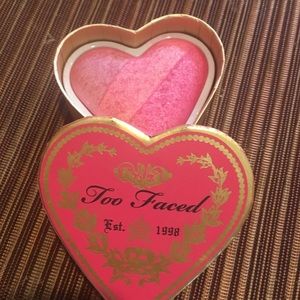 Too faced flush blush